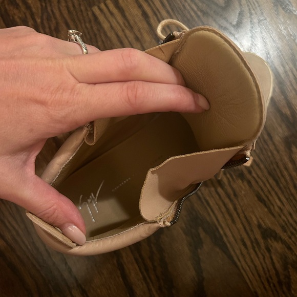 Giuseppe Zanotti Pink London Mid-top Sneaker. Size 38 (fits like a 7.5 US). - Picture 7 of 8